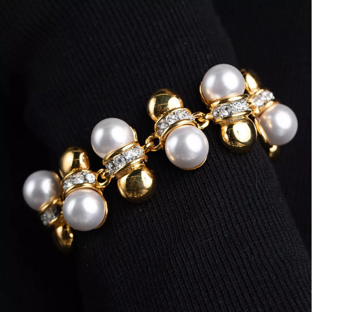 Polished Gold Rhinestone White Pearl Bracelet
